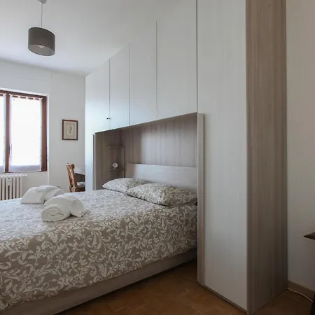 Appartement New Fashion District, 3 Bdrs - 30 Minutes From Linate With New Subway Milaan
